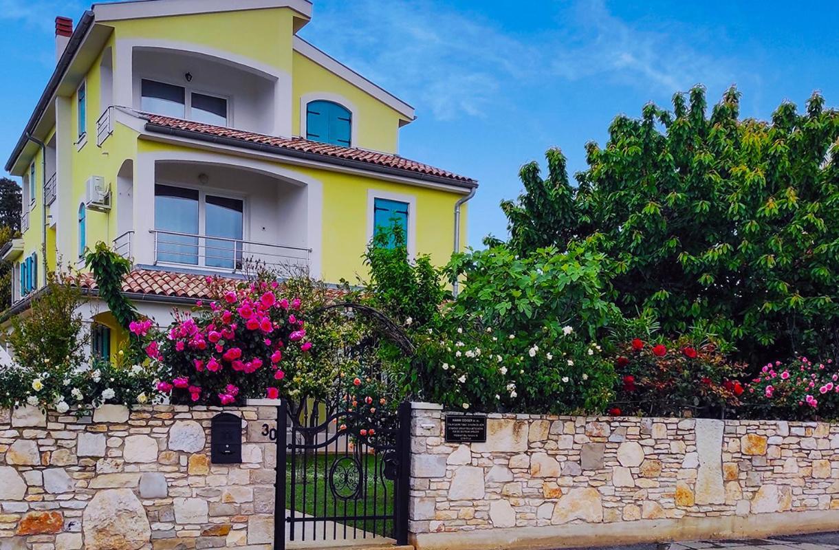 Apartman Mendula Premantura Exterior foto