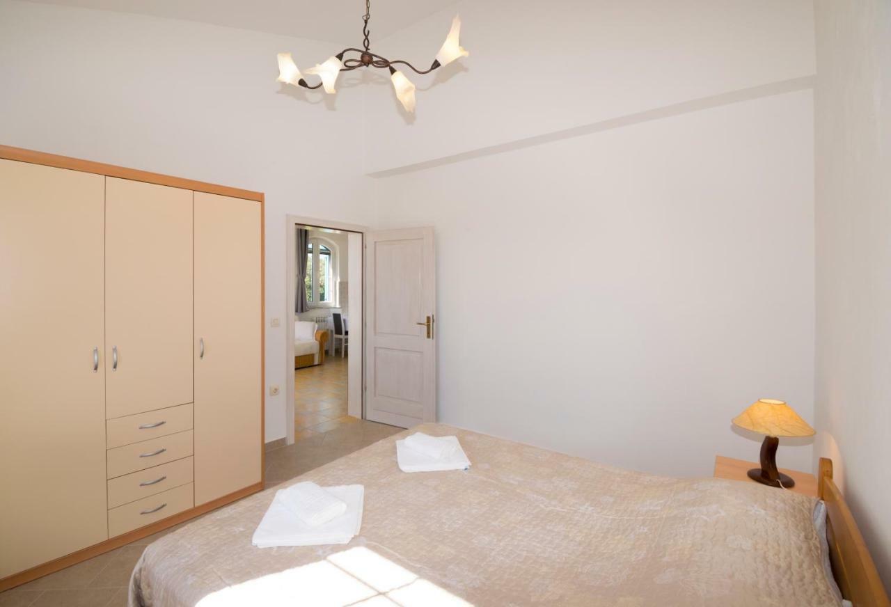 Apartman Mendula Premantura Exterior foto